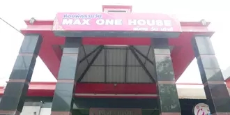 Max One Hotel