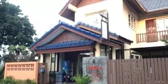 Mon Lodge & Yoga Donmueang