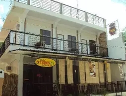 Centro Coron Bed And Breakfast