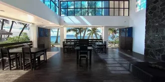 DeLuna Hotel and Diving Resort
