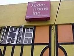 Hotel Tudor Home Inn