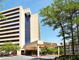 Embassy Suites Crystal City - National Airport