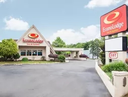 Econo Lodge Inn & Suites