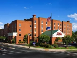 Hampton Inn & Suites Charlottesville at the University