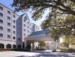 Embassy Suites Houston - Near the Galleria