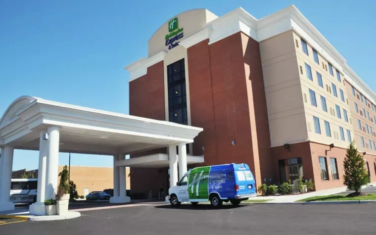 Holiday Inn Express Hotel & Suites Norfolk Airport