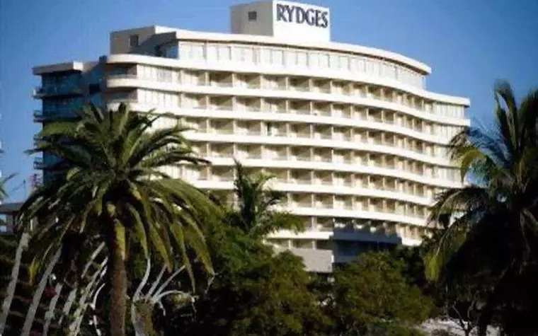 Rydges South Bank