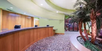 Ramada Tropics Resort & Conference Center Des Moines