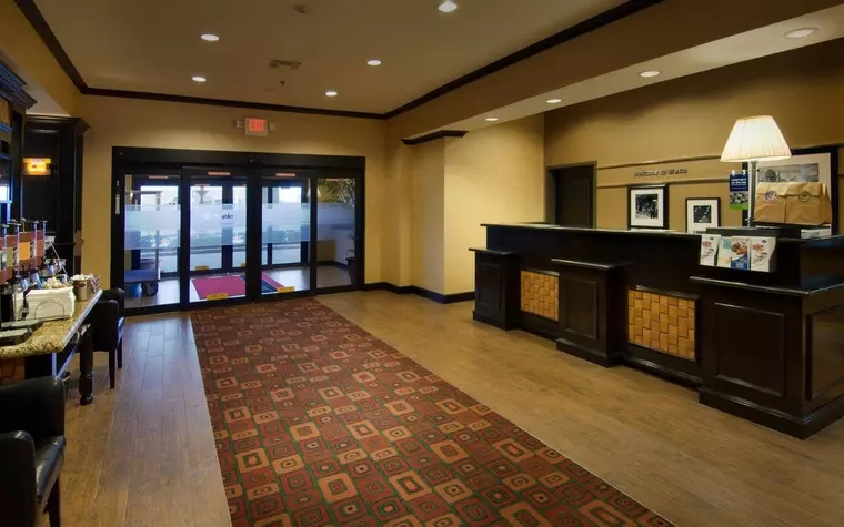 Hampton Inn & Suites Waco-South