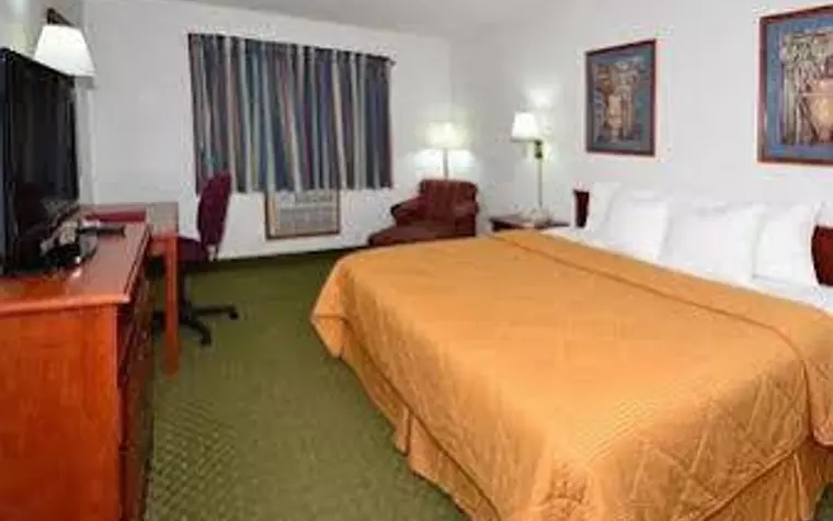 Baymont Inn and Suites Ames