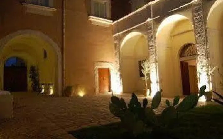 Palazzo Gambuzza "Maison de Charme"