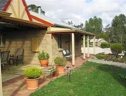 Riesling Trail and Clare Valley Cottages