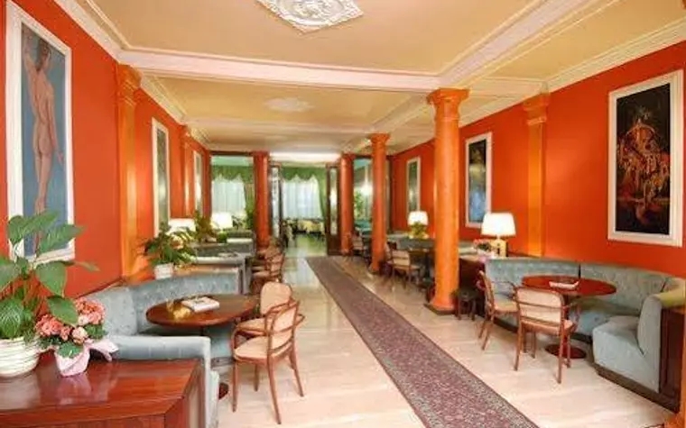 Hotel Minerva Palace