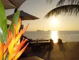 Sibaja Palms Sunset Beach Resort