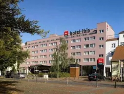 ibis Hotel Berlin Airport Tegel