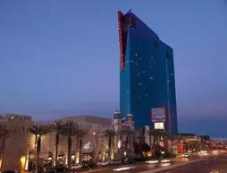Elara Hilton Grand Vacations - Center Strip
