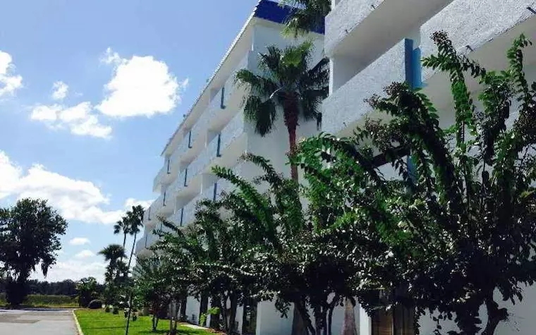 Palazzo Lakeside Hotel