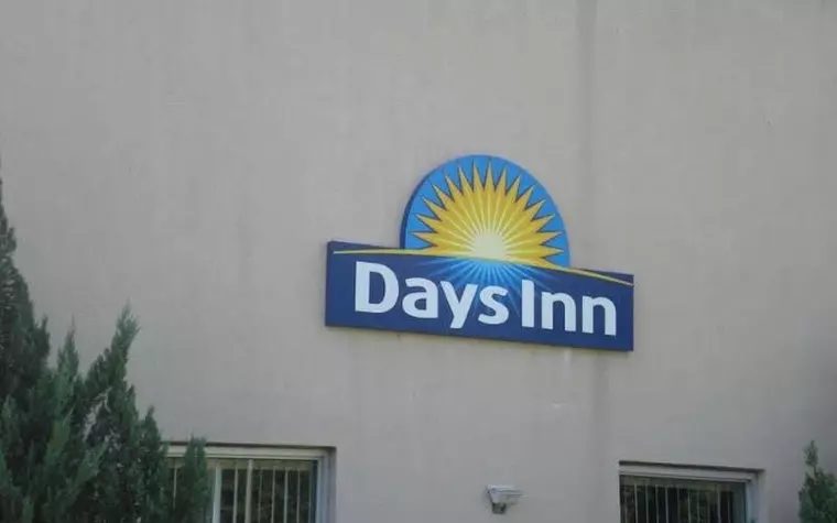 Days Inn - West Point