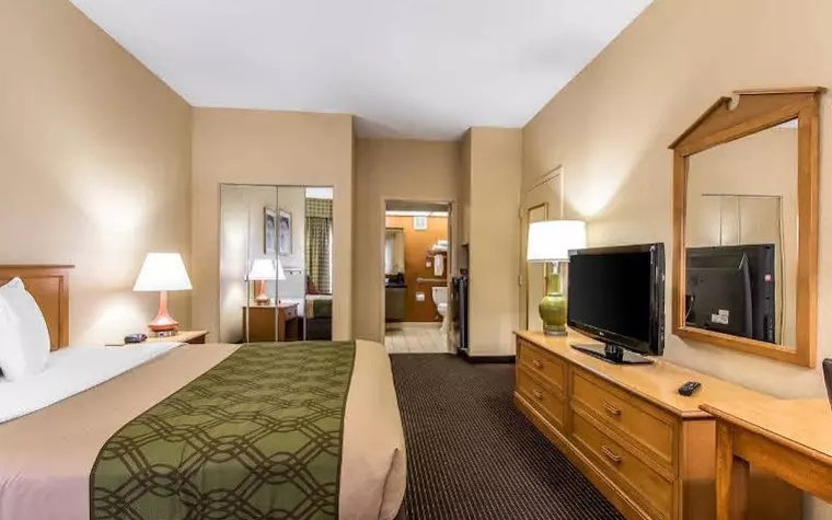 Econo Lodge Inn & Suites Foley