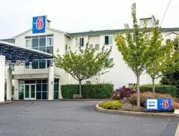 Motel 6 Lincoln City