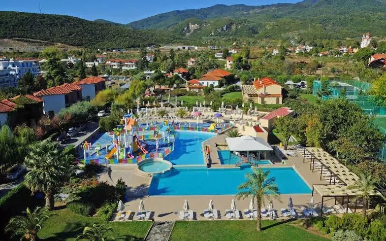 Cronwell Platamon Resort