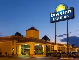 Days Inn and Suites - Vicksburg