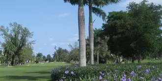Hollywood Beach Golf Resort