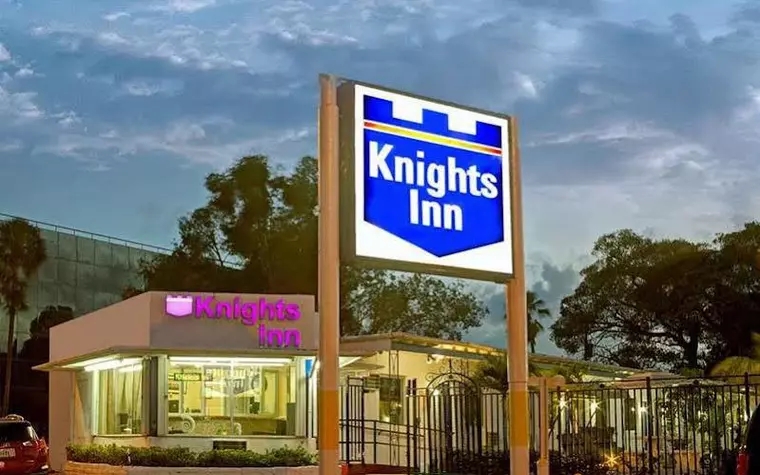Knights Inn North Miami