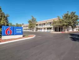 Motel 6 Redding South