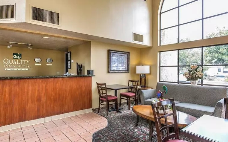 Quality Inn & Suites Camarillo