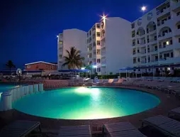 Aquamarina Beach Hotel