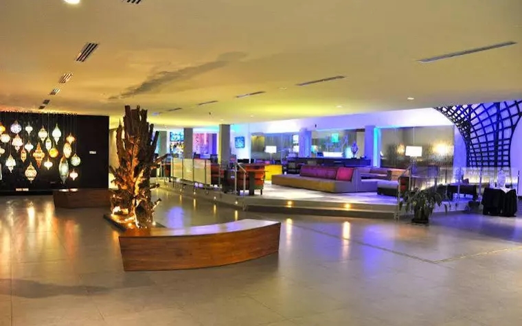 Riande Aeropuerto Hotel Casino