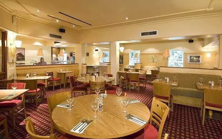 Premier Inn London Gatwick Airport (A23 Airport Way)