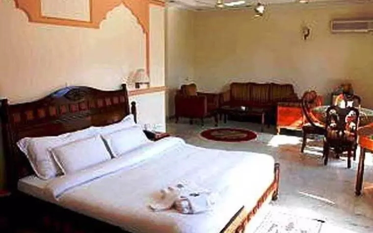 Hotel Vasundhara Palace Rishikesh