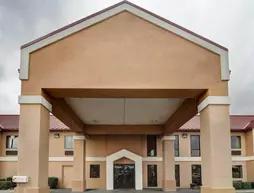 Quality Inn and Suites Pine Bluff