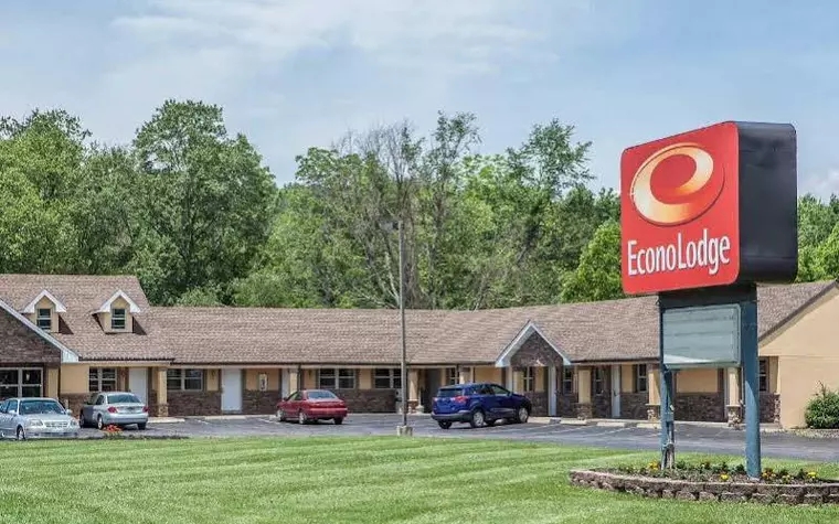 Econo Lodge Newton