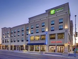 HOLIDAY INN EXPRESS & SUITES K