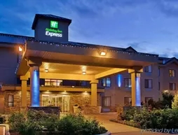 Holiday Inn Express Hotel & Suites Vernon