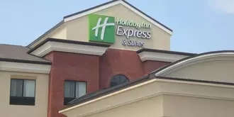 Holiday Inn Express & Suites Fairmont