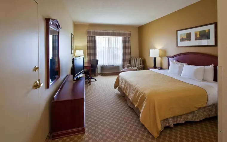 Country Inn & Suites Council Bluffs