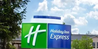 Holiday Inn Express Oakwood Village
