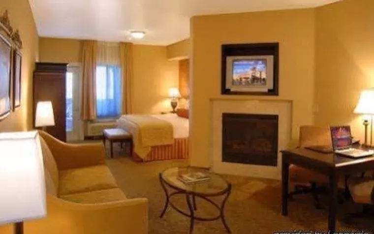 Oxford Suites Boise