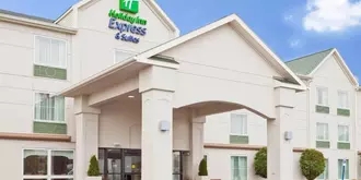 HOLIDAY INN EXPRESS & SUITES F