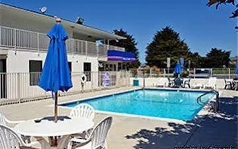 Motel 6 Red Bluff