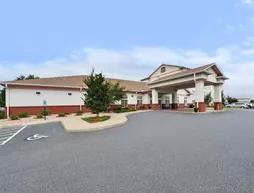 BW PLUS CROSSROADS INN AND SUITES