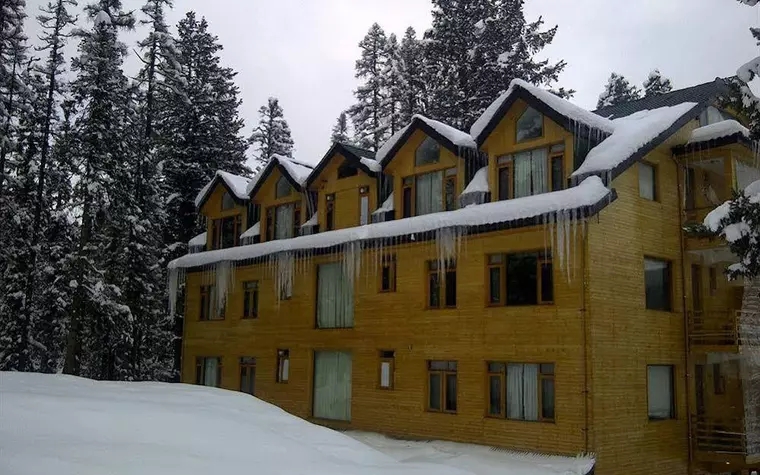 Hotel Pine Spring Gulmarg