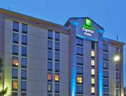 Holiday Inn Express & Suites Atlanta Perimeter Mall Hotel