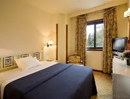 Real Residencia Suite Hotel