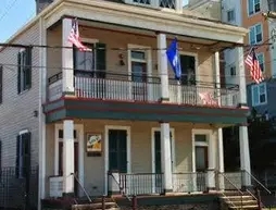 Site 61 Hostel New Orleans