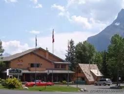 Douglas Fir Resort & Chalets